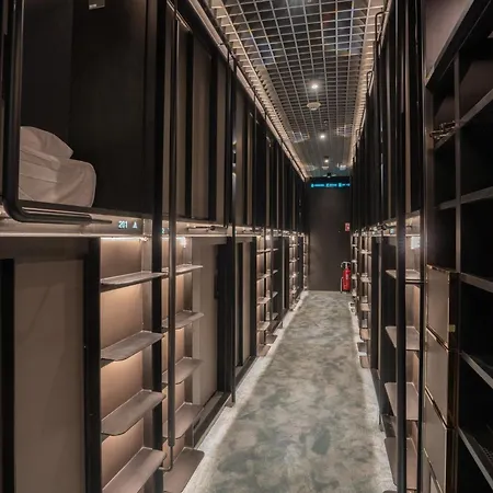 Capsuletransit Sleep Lounge Klia T1 Airport Hotel - Landside, Public Area At Lvl 5-3