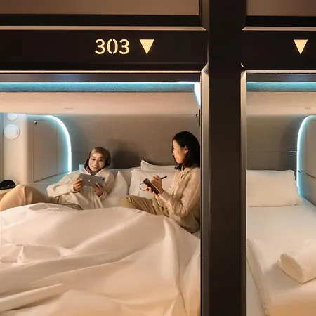 Capsuletransit Sleep Lounge Klia T1 Airport Hotel - Landside, Public Area At Lvl 5-3